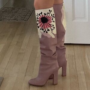 Insane Valentino boots